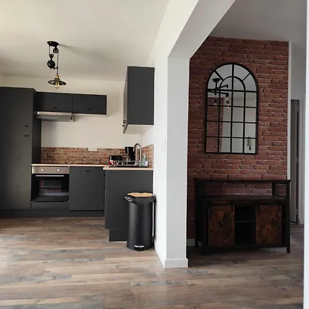 3 Pieces Proche Palais *