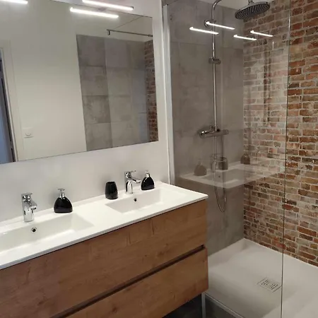 3 Pieces Proche Palais Apartment *