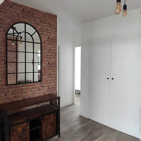 Apartment 3 Pieces Proche Palais